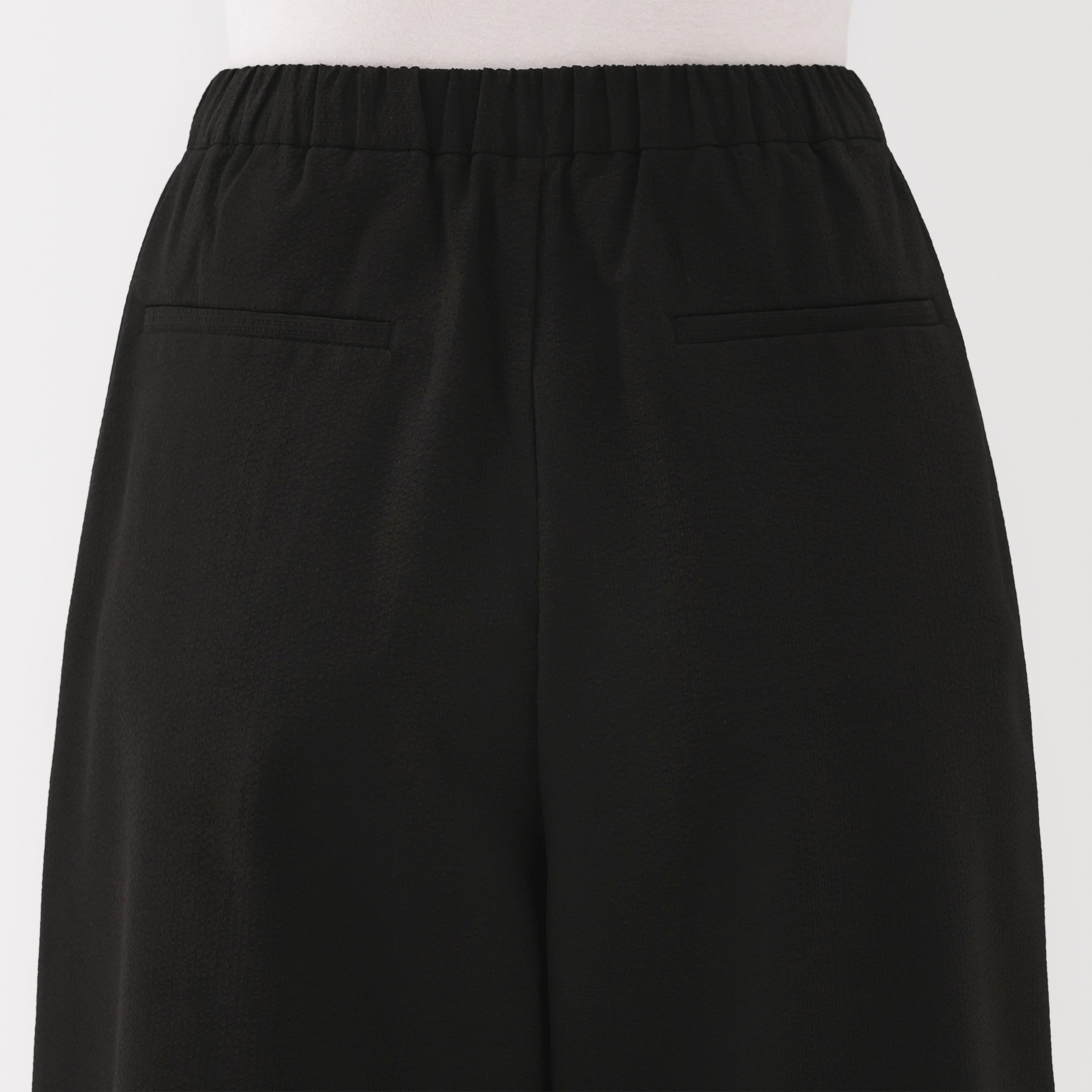 婦人　風を通す　ストレッチサッカーイージークロップドパンツ