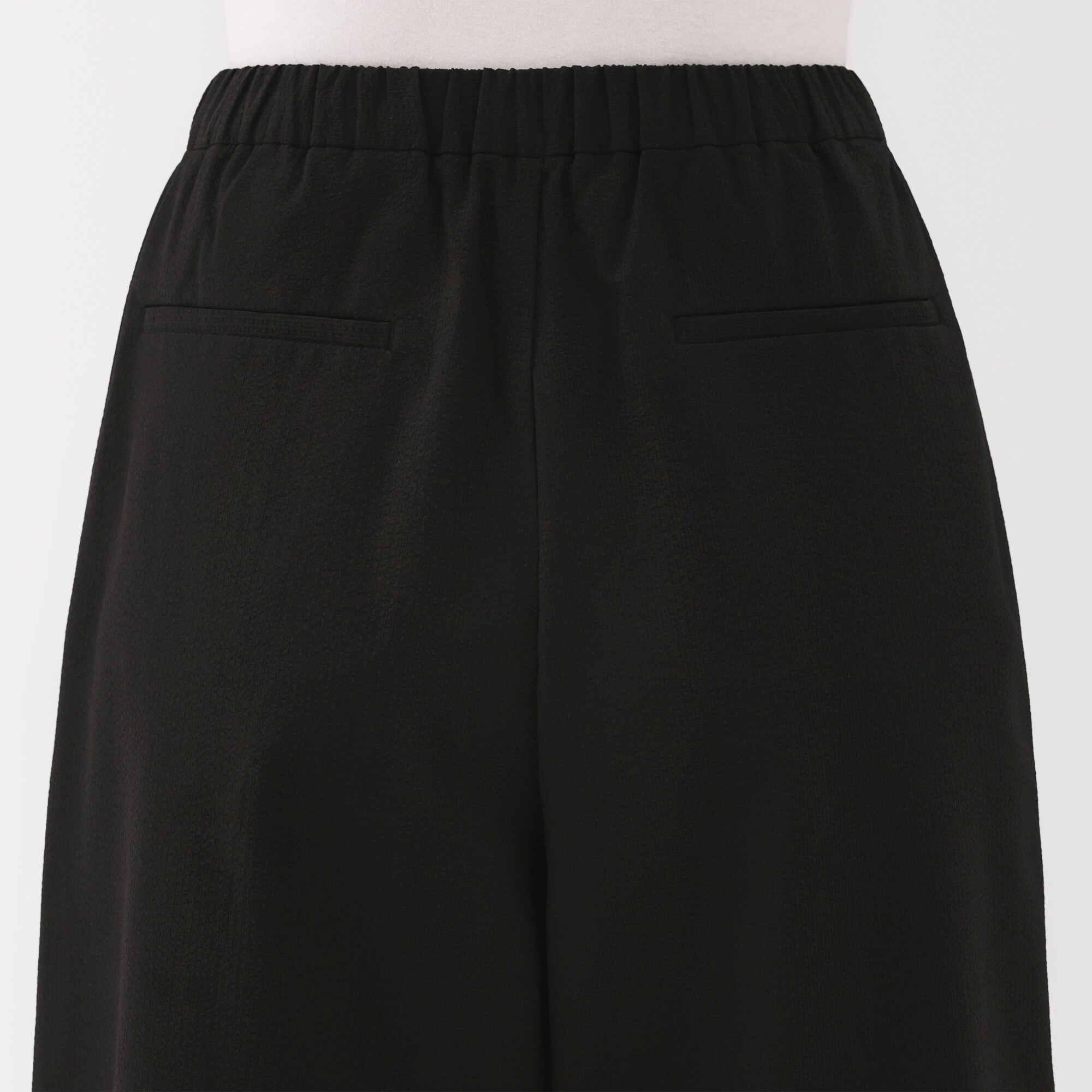 婦人　風を通す　ストレッチサッカーイージークロップドパンツ