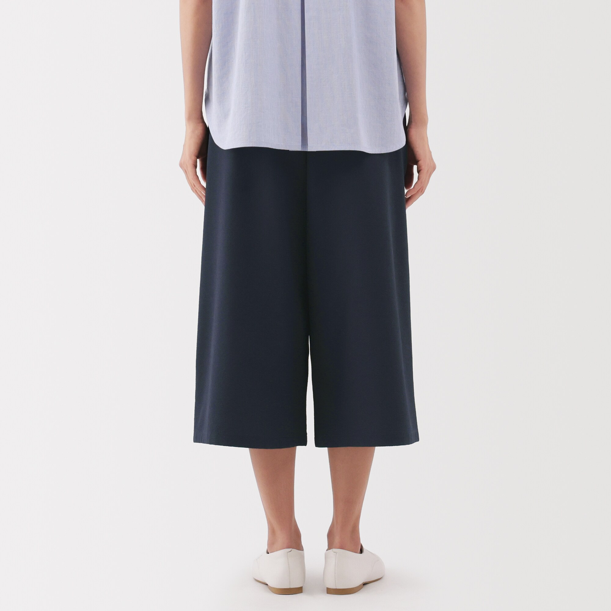 婦人　風を通す　ストレッチサッカーイージークロップドパンツ