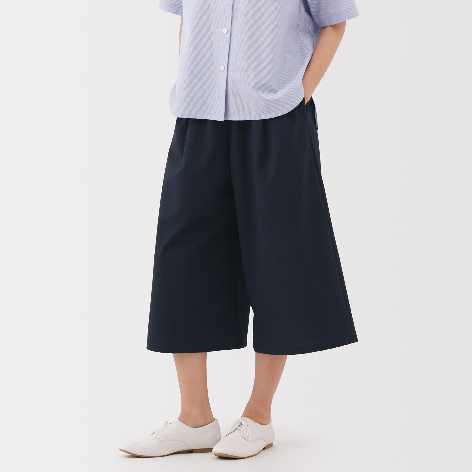 婦人　風を通す　ストレッチサッカーイージークロップドパンツ