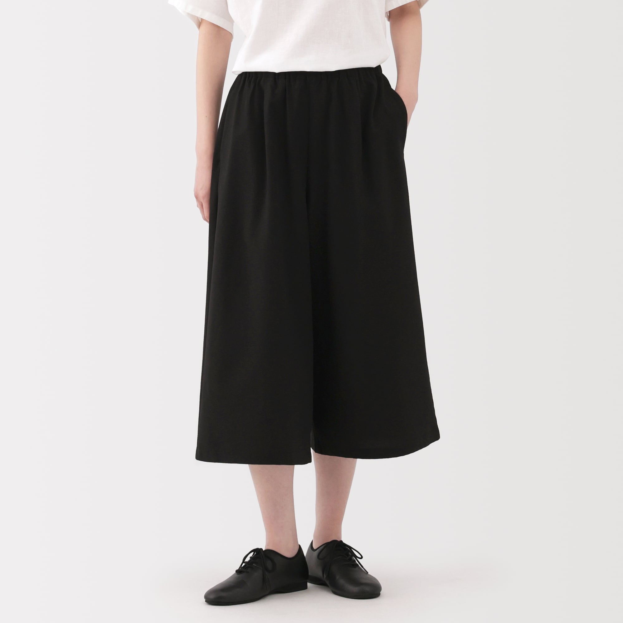 婦人　風を通す　ストレッチサッカーイージークロップドパンツ