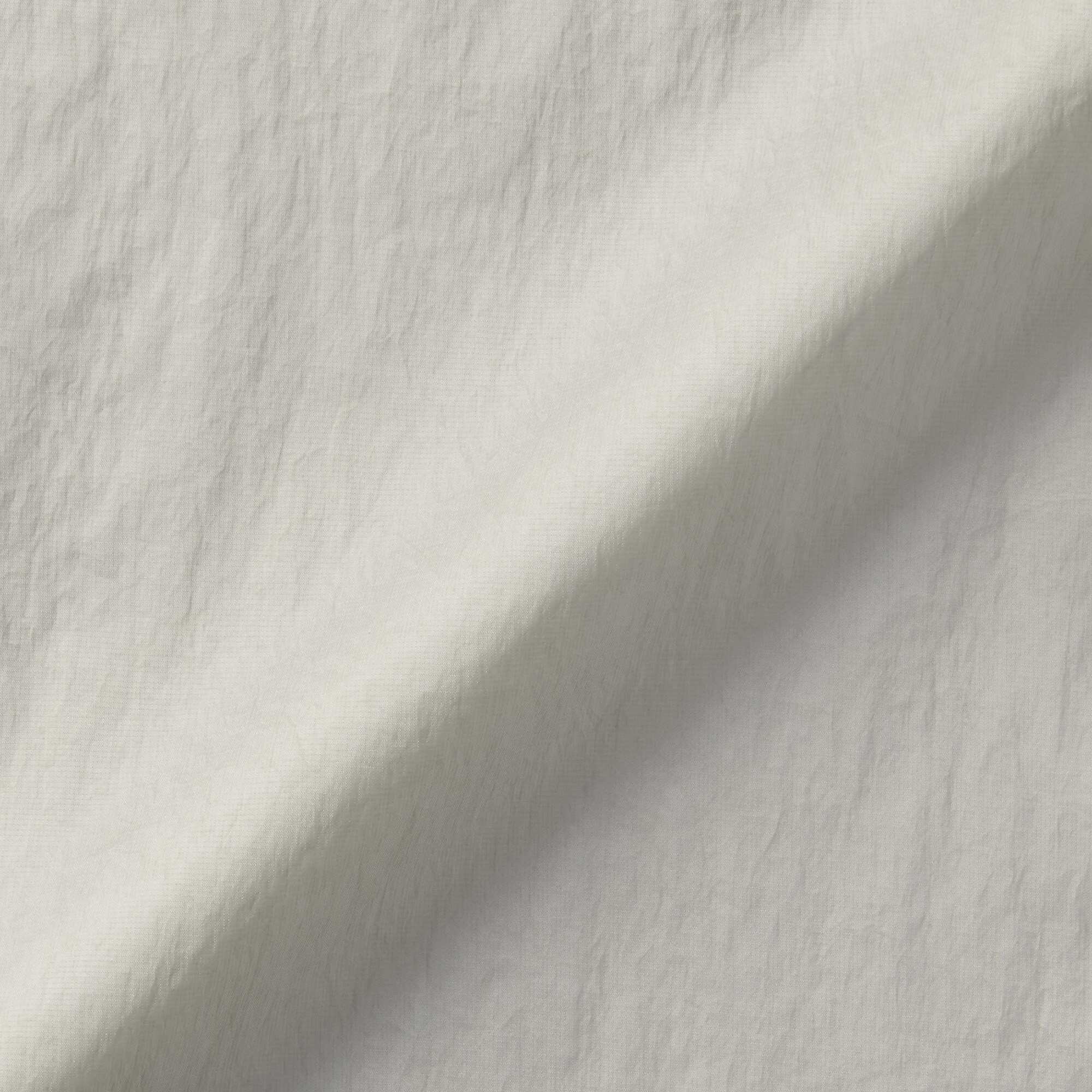 婦人　軽量撥水ナイロンフード付きコート