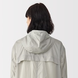 婦人　軽量撥水ナイロンフード付きコート