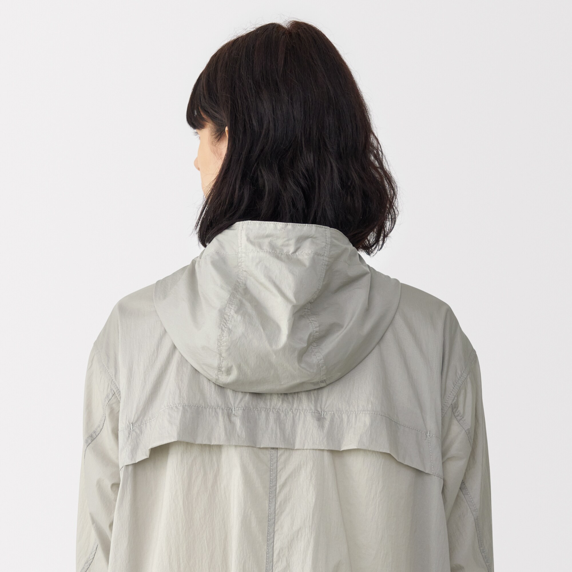 婦人　軽量撥水ナイロンフード付きコート