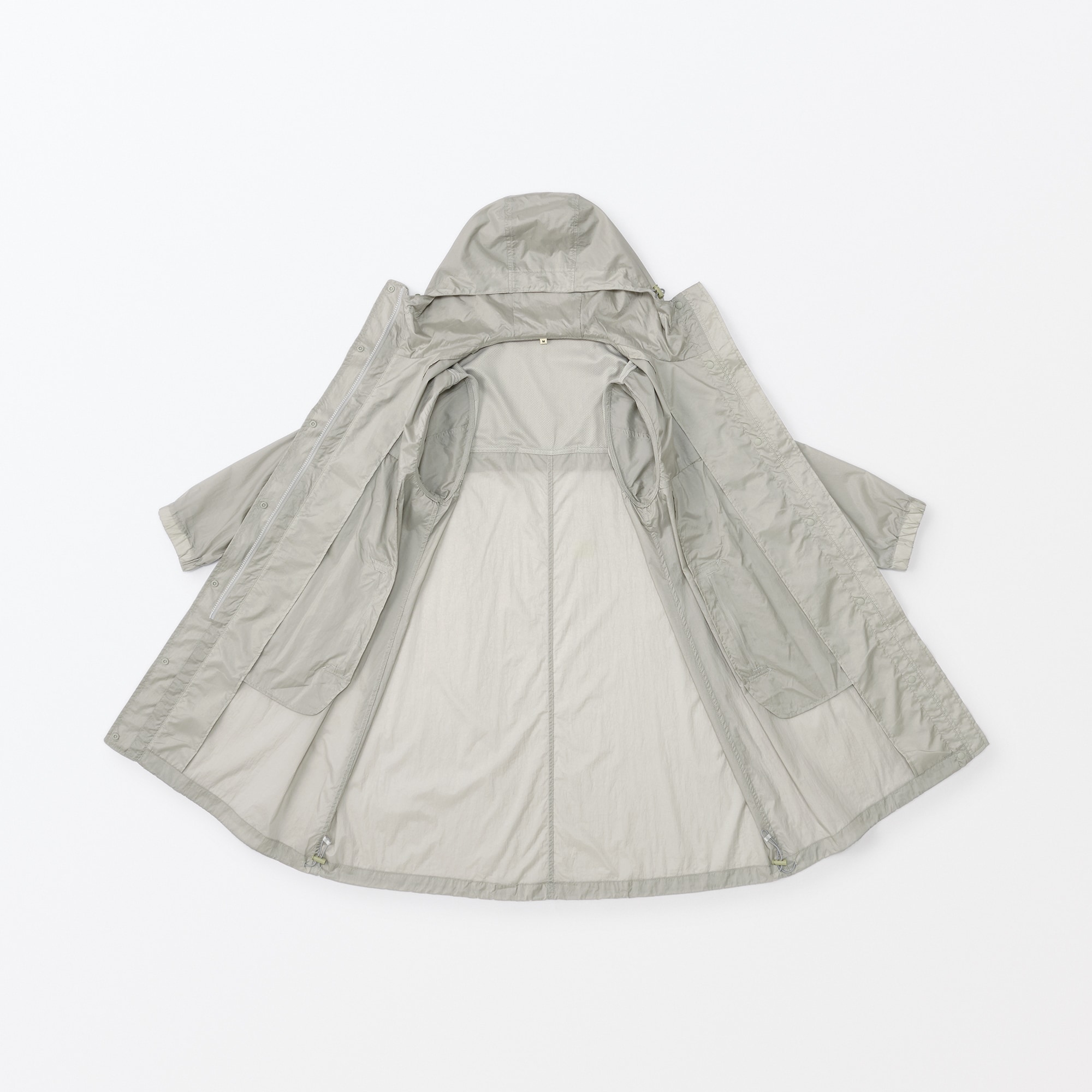 婦人　軽量撥水ナイロンフード付きコート