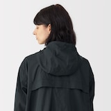 婦人　軽量撥水ナイロンフード付きコート