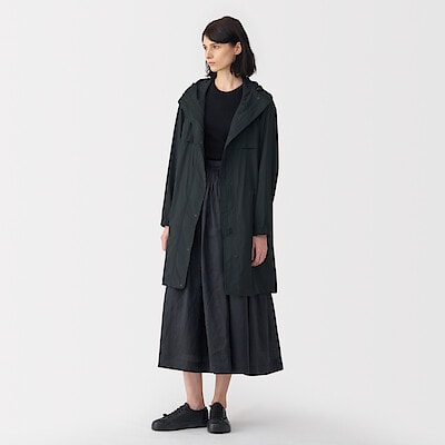 婦人 軽量撥水ナイロンフード付きコート | 無印良品