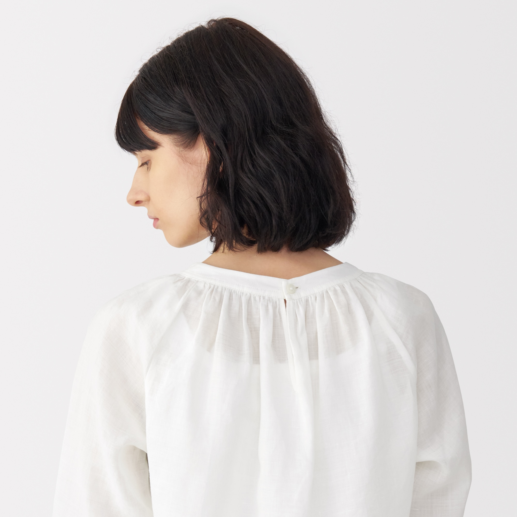 婦人　ラミーギャザーブラウス