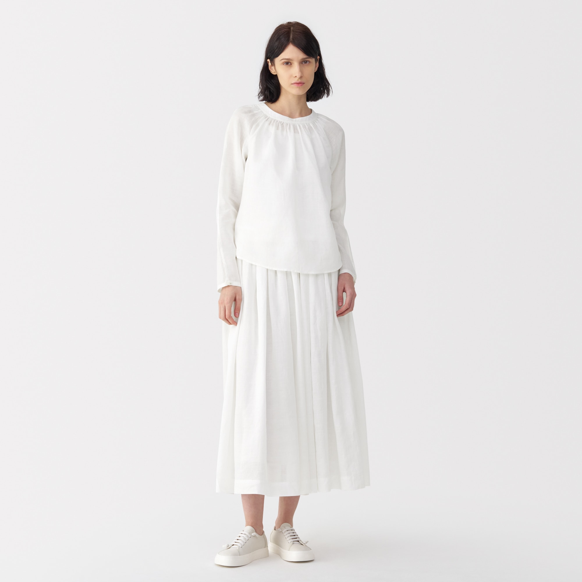 婦人　ラミーギャザーブラウス