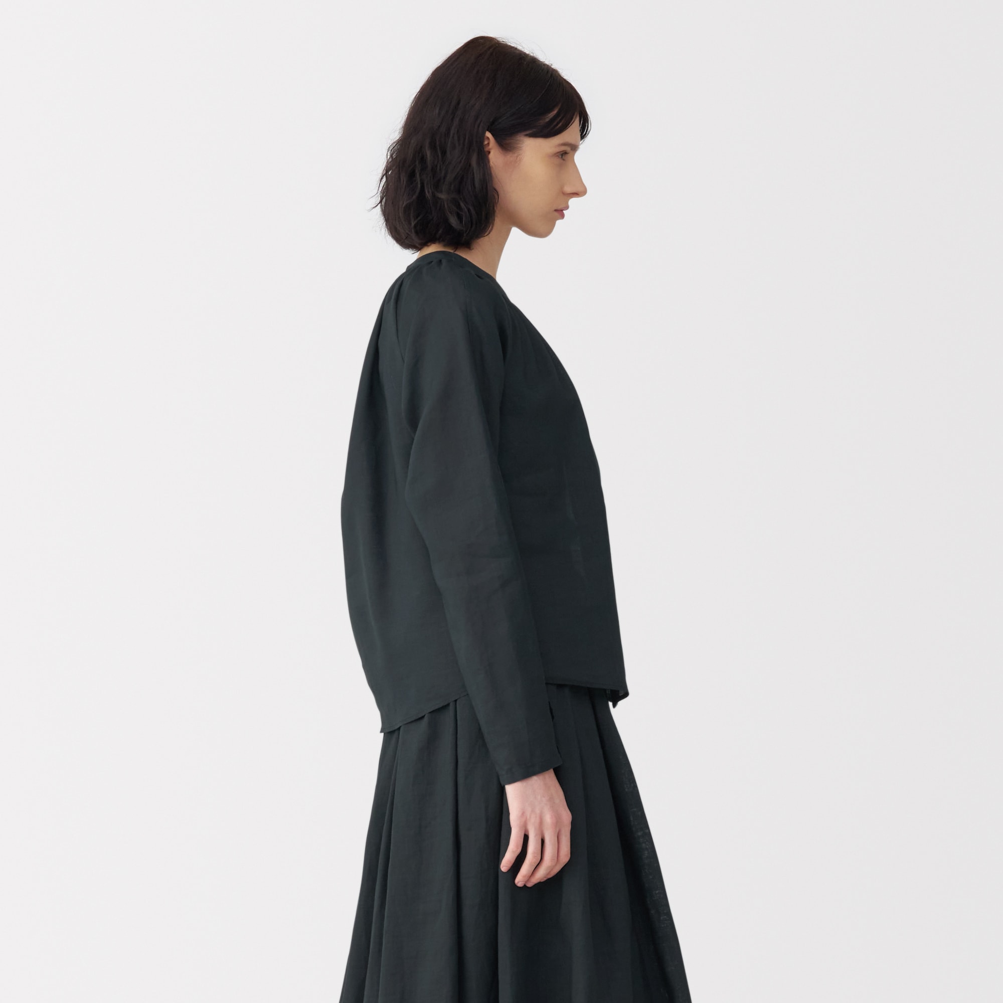 婦人　ラミーギャザーブラウス