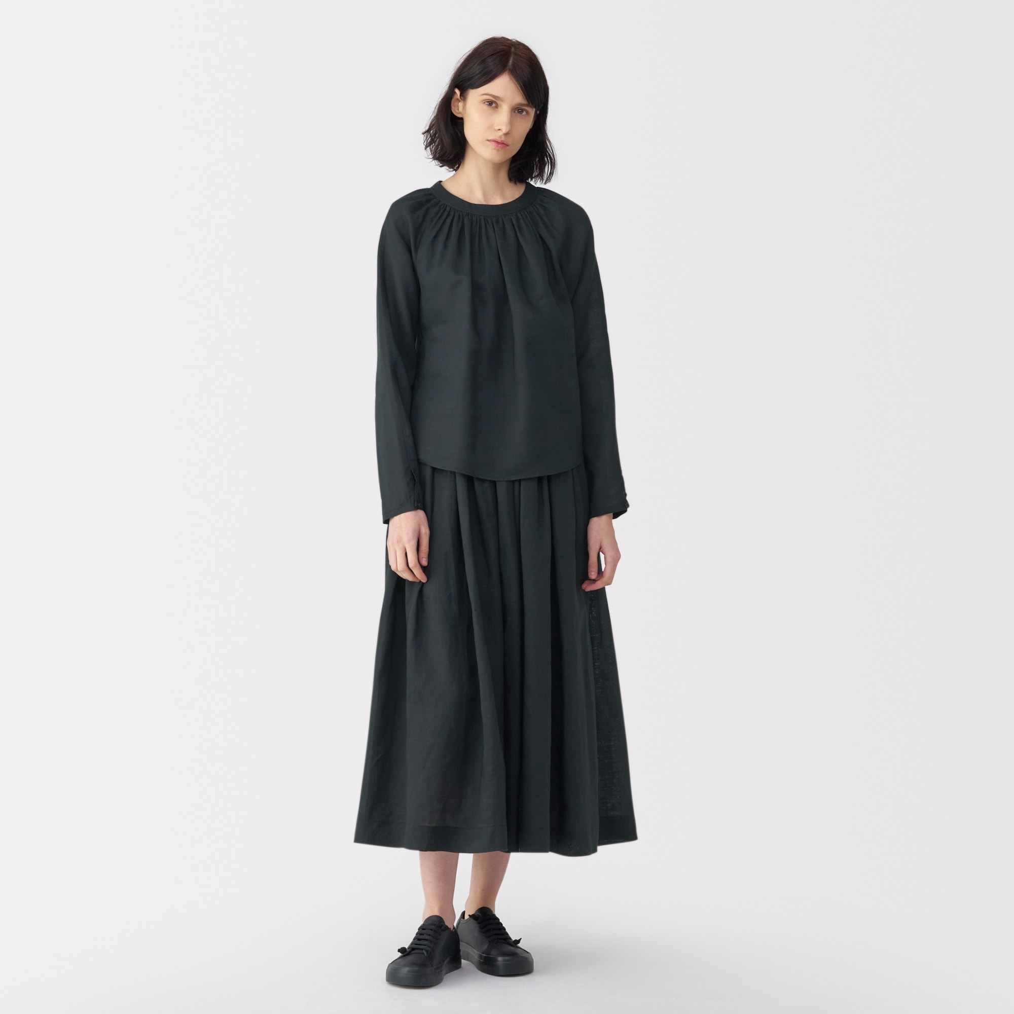 婦人　ラミーギャザーブラウス