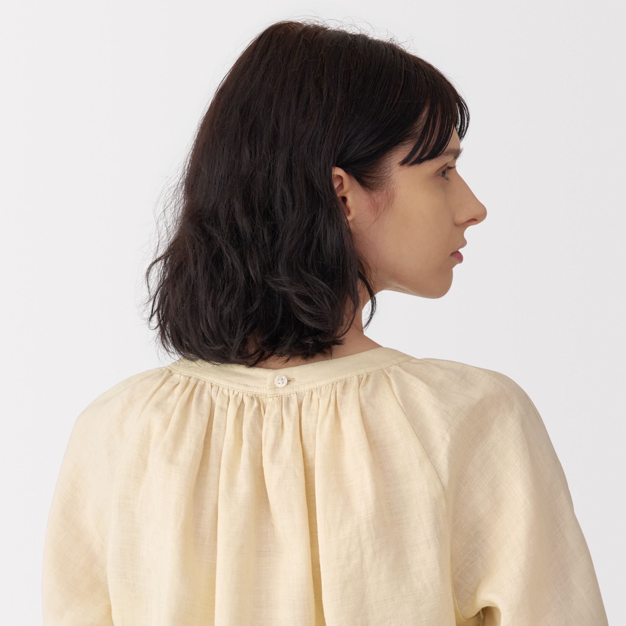 婦人　ラミーギャザーブラウス