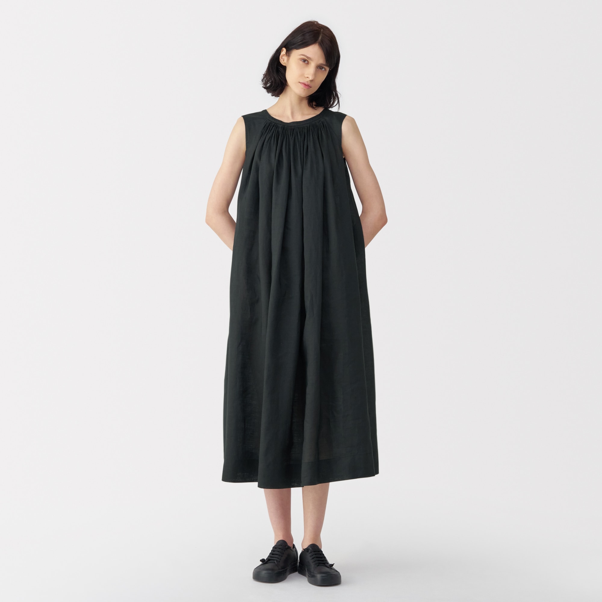 MUJI Labo 黒 ラミーノースリーブタックワンピース M無印良品 婦人 ラミーノースリーブタックワンピース | 無印良品