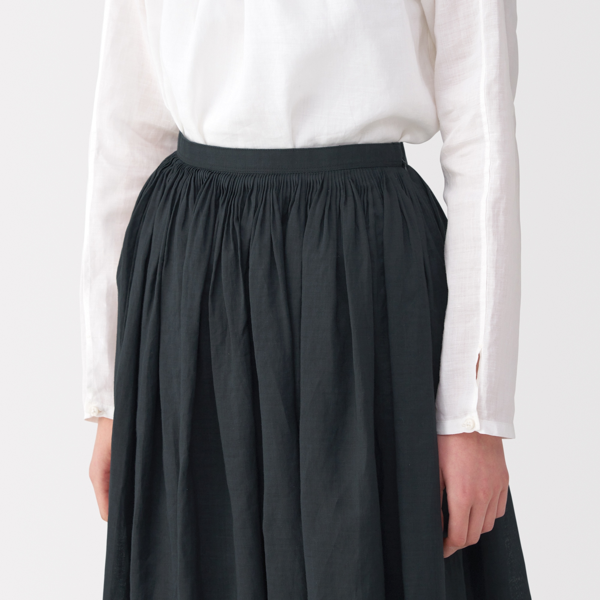 今季完売新品】無印muji laboラミータックスカート 70 黒 black 婦人