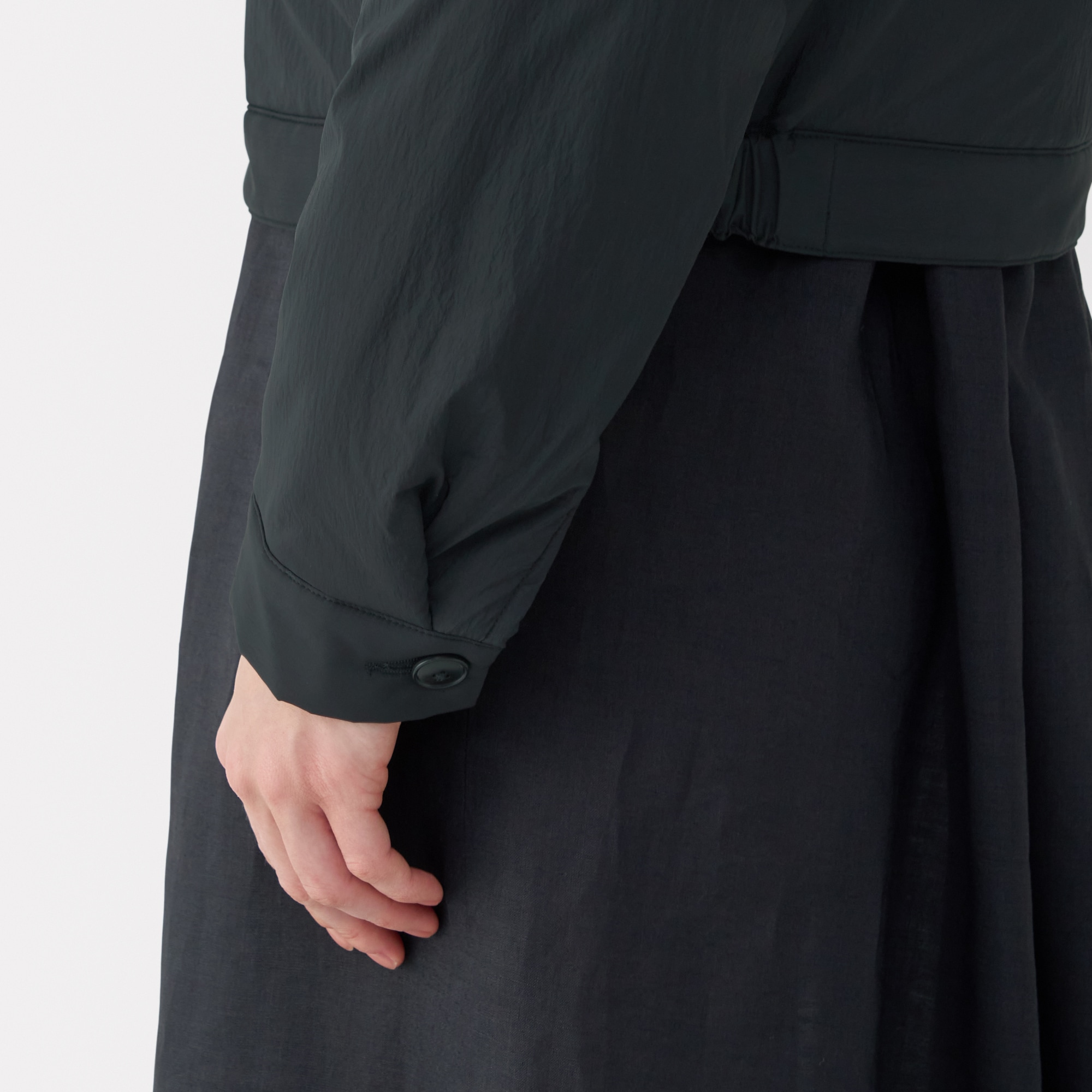 婦人　ナイロン中わたブルゾン