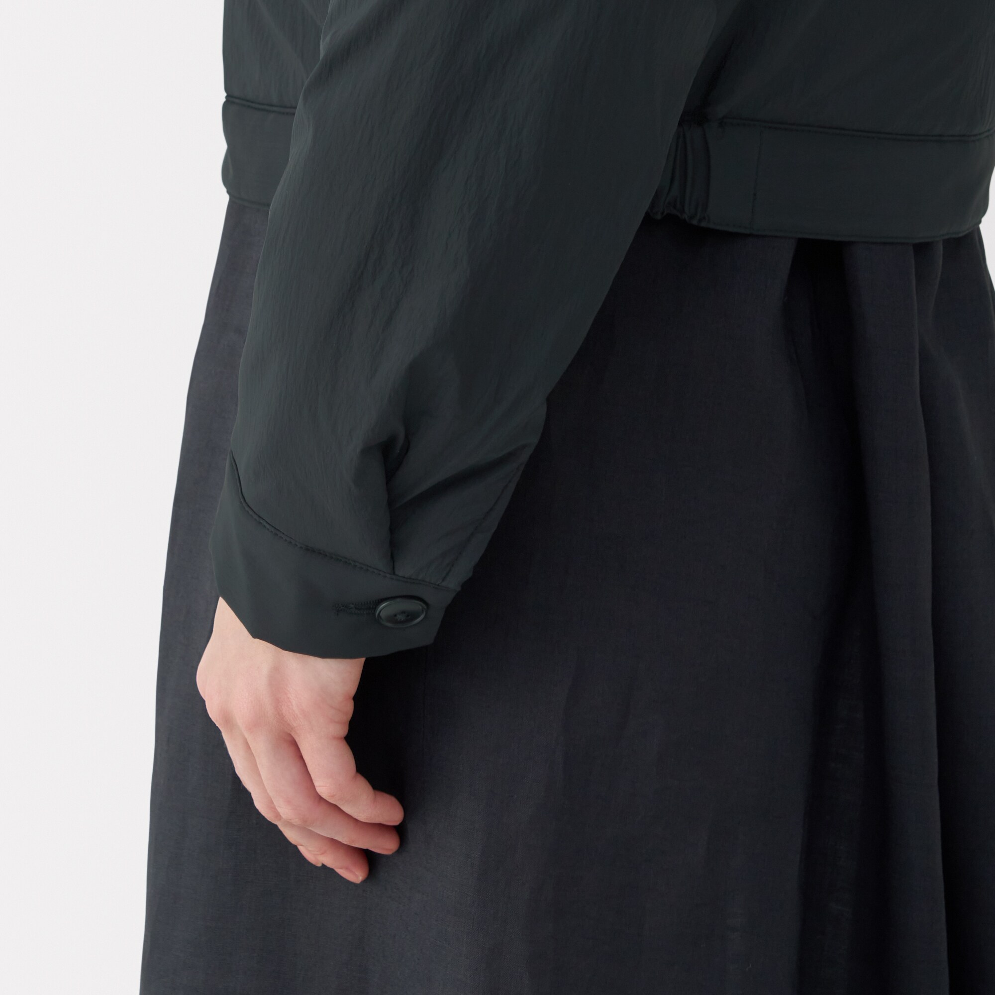 婦人　ナイロン中わたブルゾン