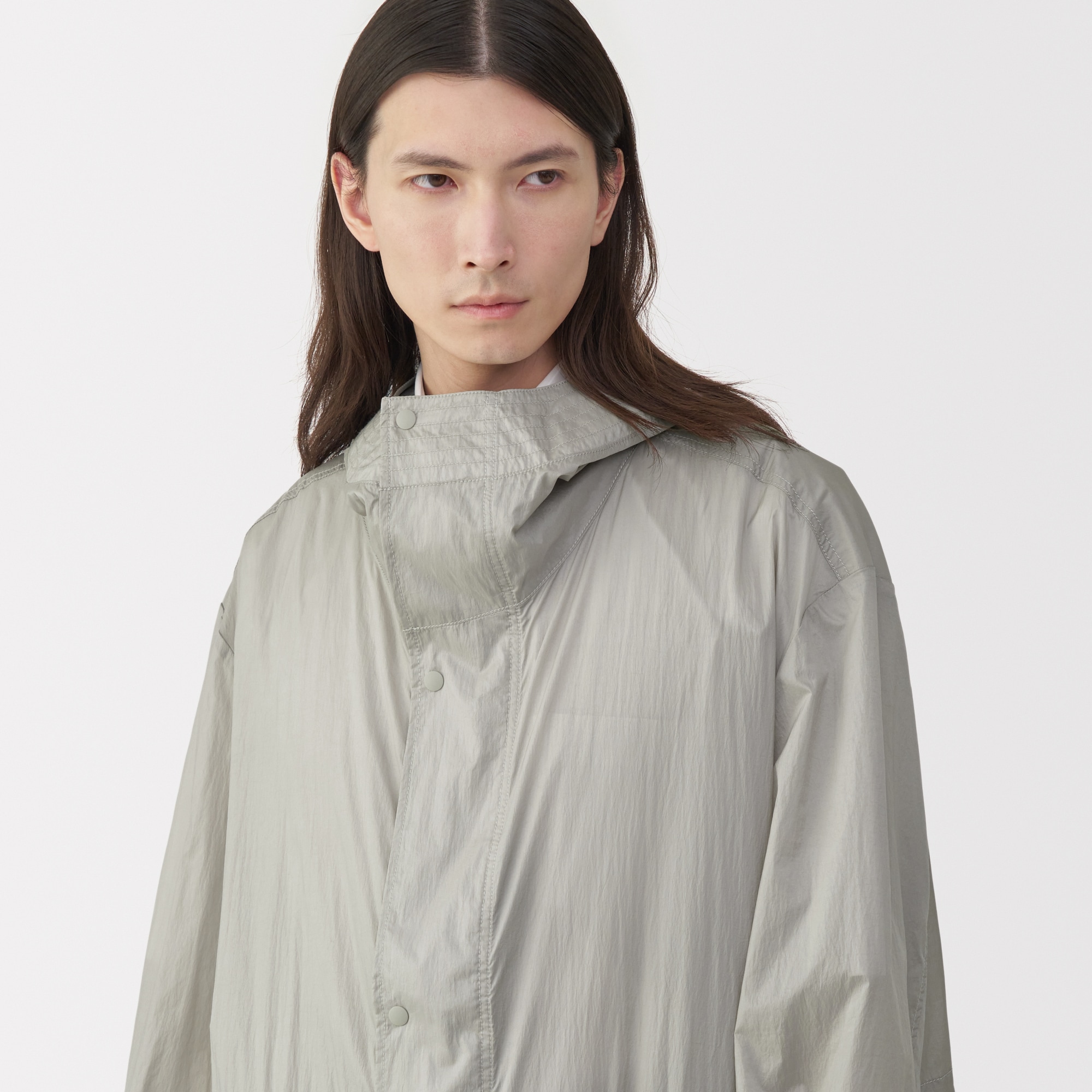 紳士　軽量撥水ナイロンフード付きコート