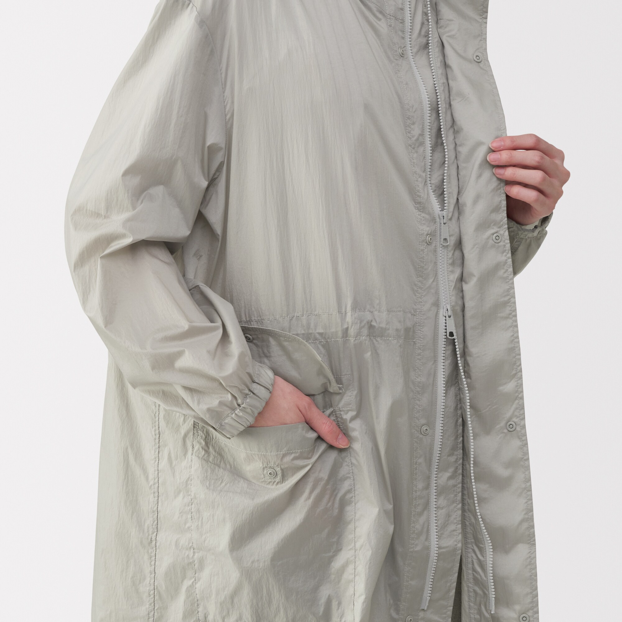 紳士　軽量撥水ナイロンフード付きコート