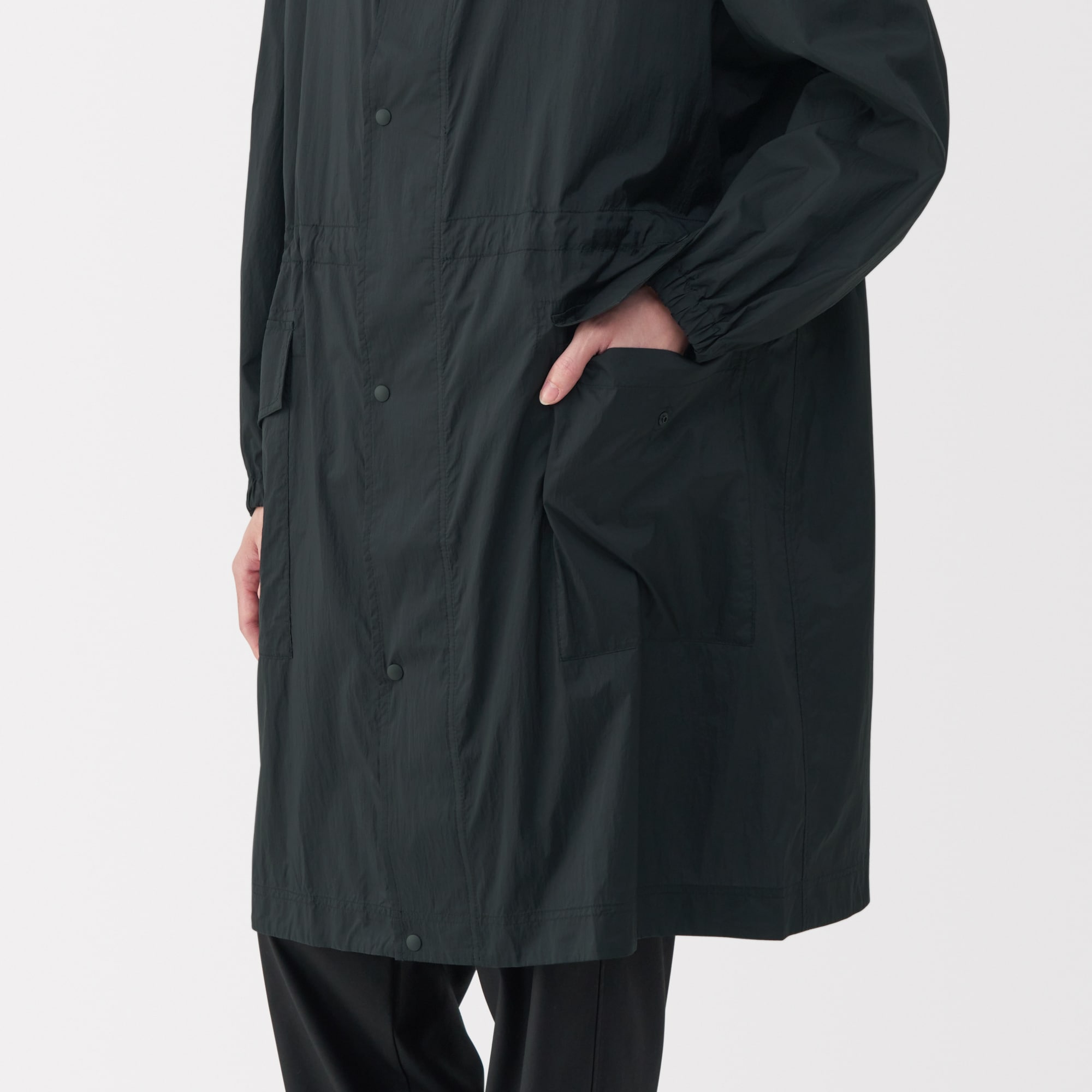 紳士　軽量撥水ナイロンフード付きコート