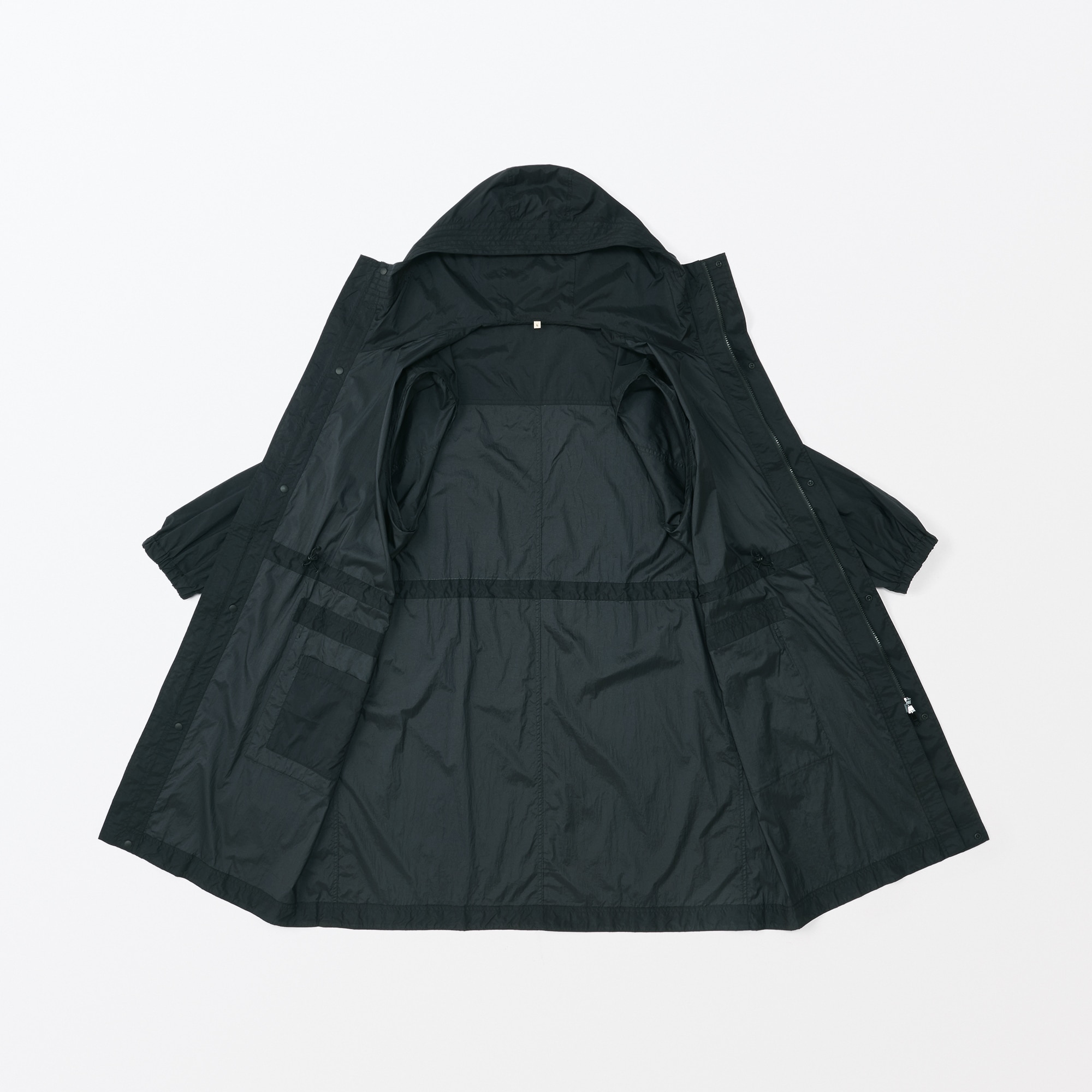紳士　軽量撥水ナイロンフード付きコート