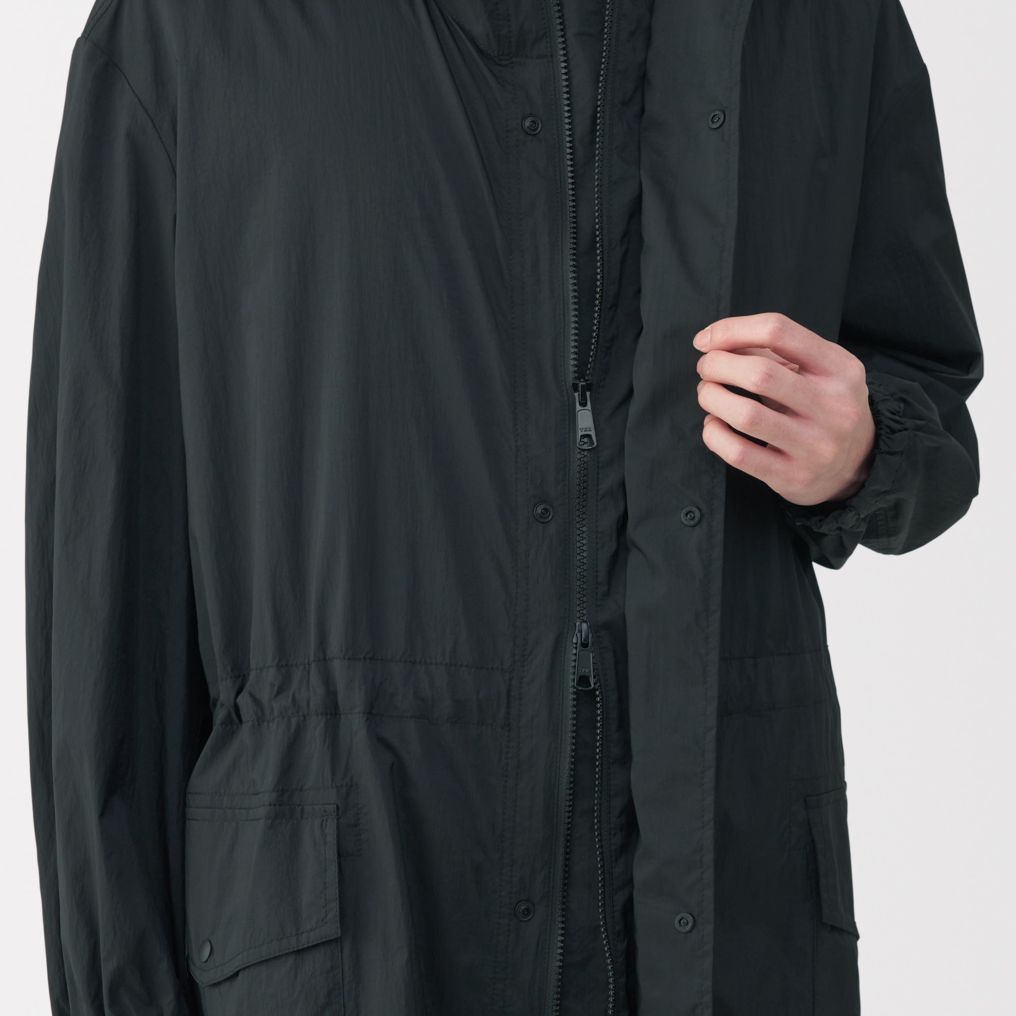 紳士　軽量撥水ナイロンフード付きコート