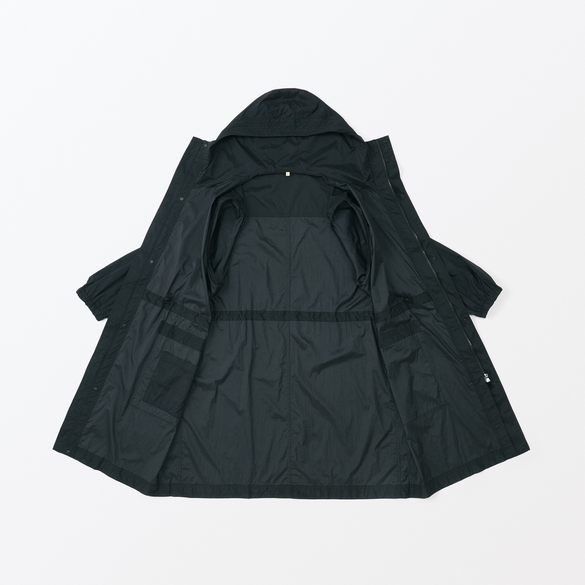 紳士　軽量撥水ナイロンフード付きコート