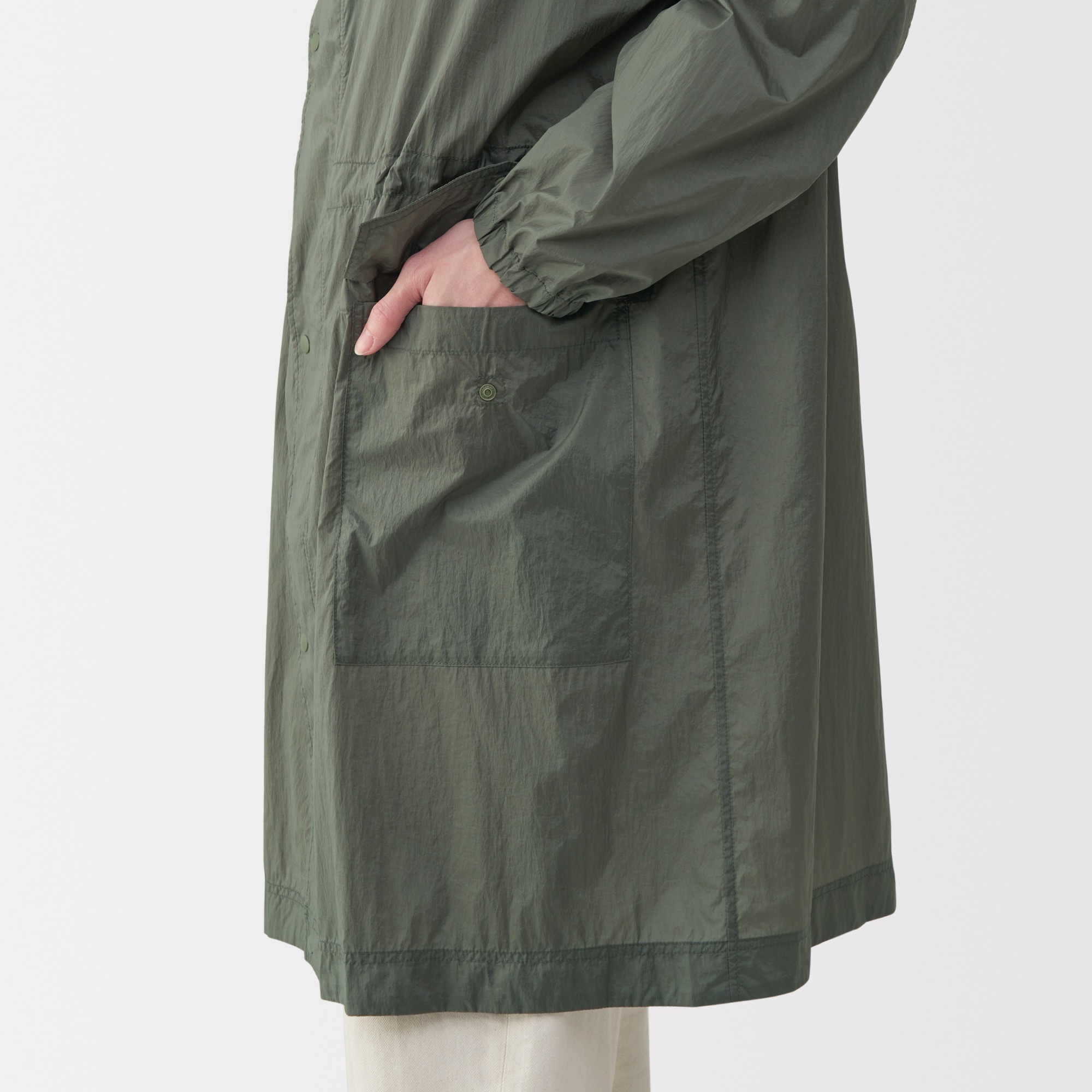 紳士　軽量撥水ナイロンフード付きコート