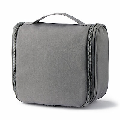 【８月上旬発売予定】ポリエステル　吊るして使える洗面用具ケース　約１６×１９×６ｃｍ