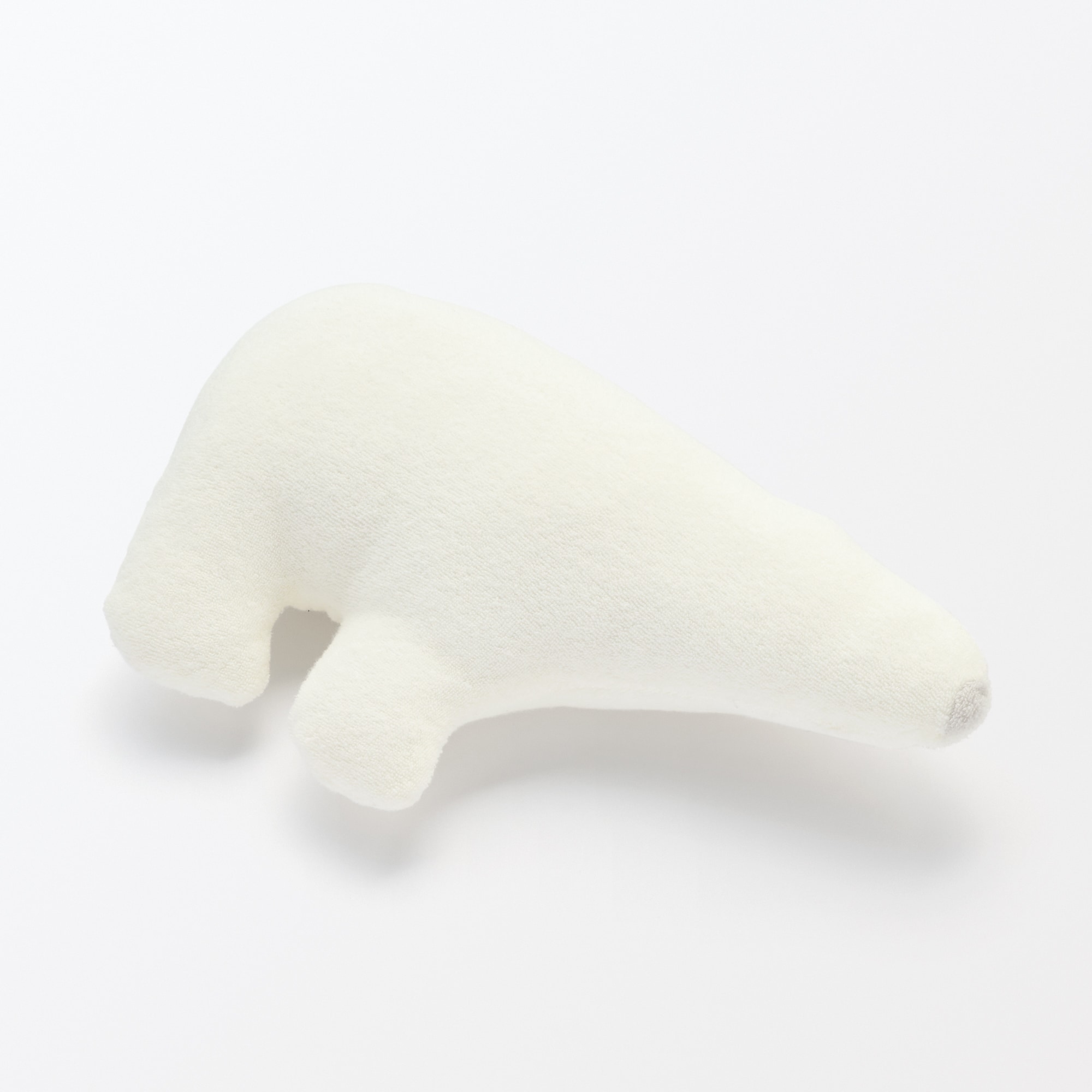 ポケット付き　動物クッション（ホッキョクグマ）