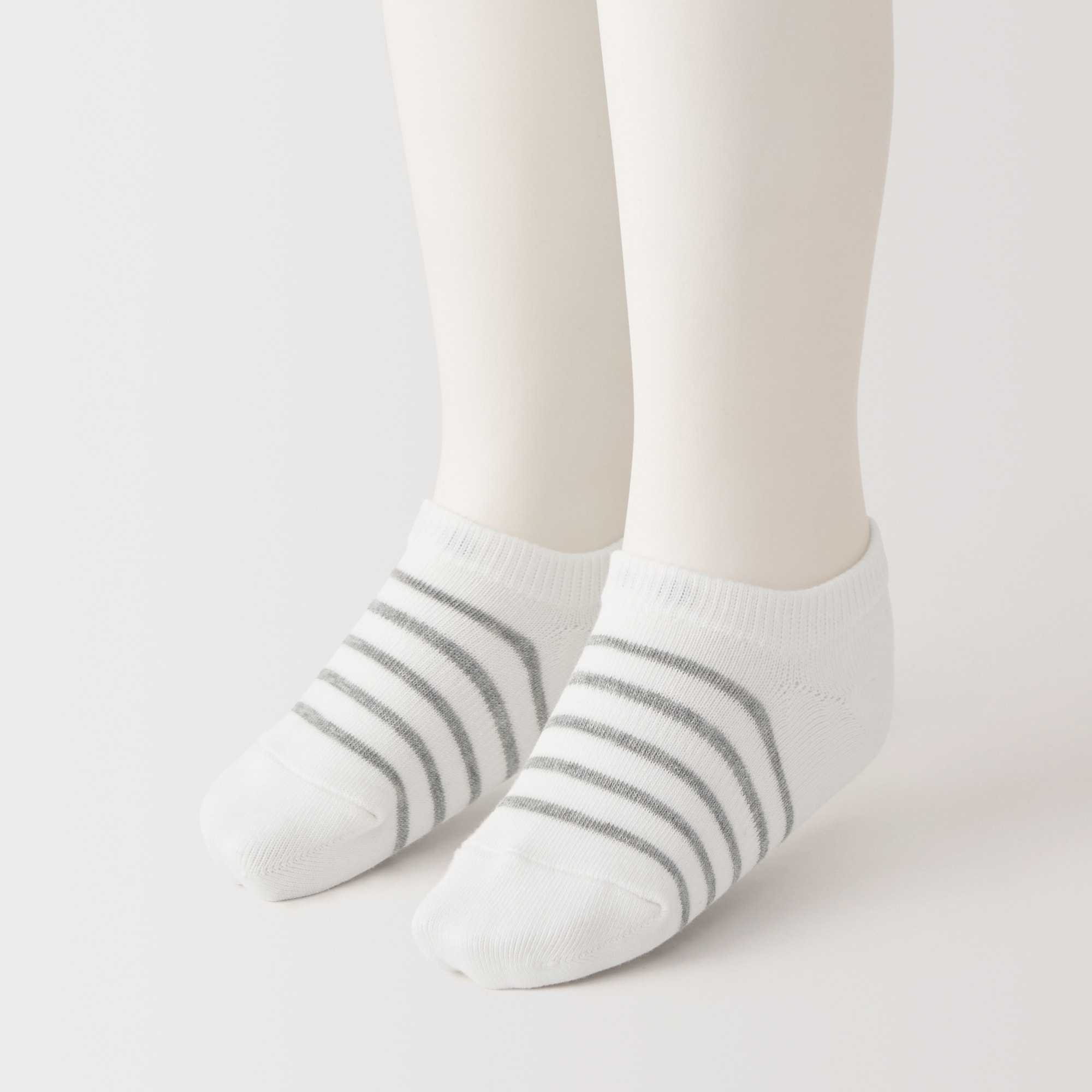 キッズ　足なり直角　スニーカーイン（柄・３足組）