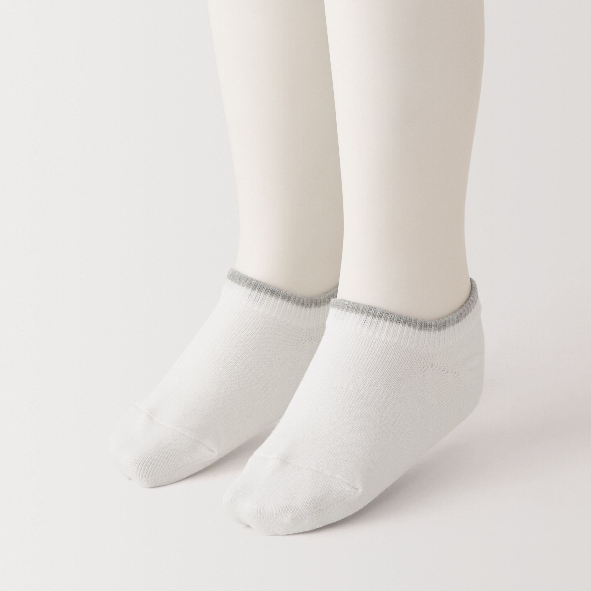 キッズ　足なり直角　スニーカーイン（柄・３足組）