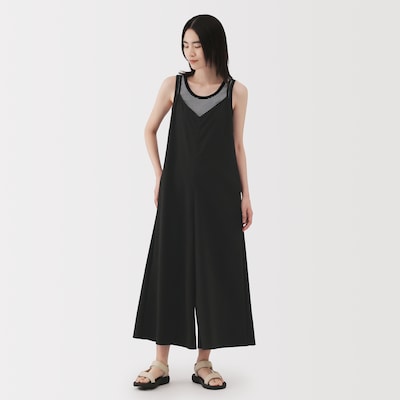 婦人　風を通す　ストレッチサッカー　サロペット