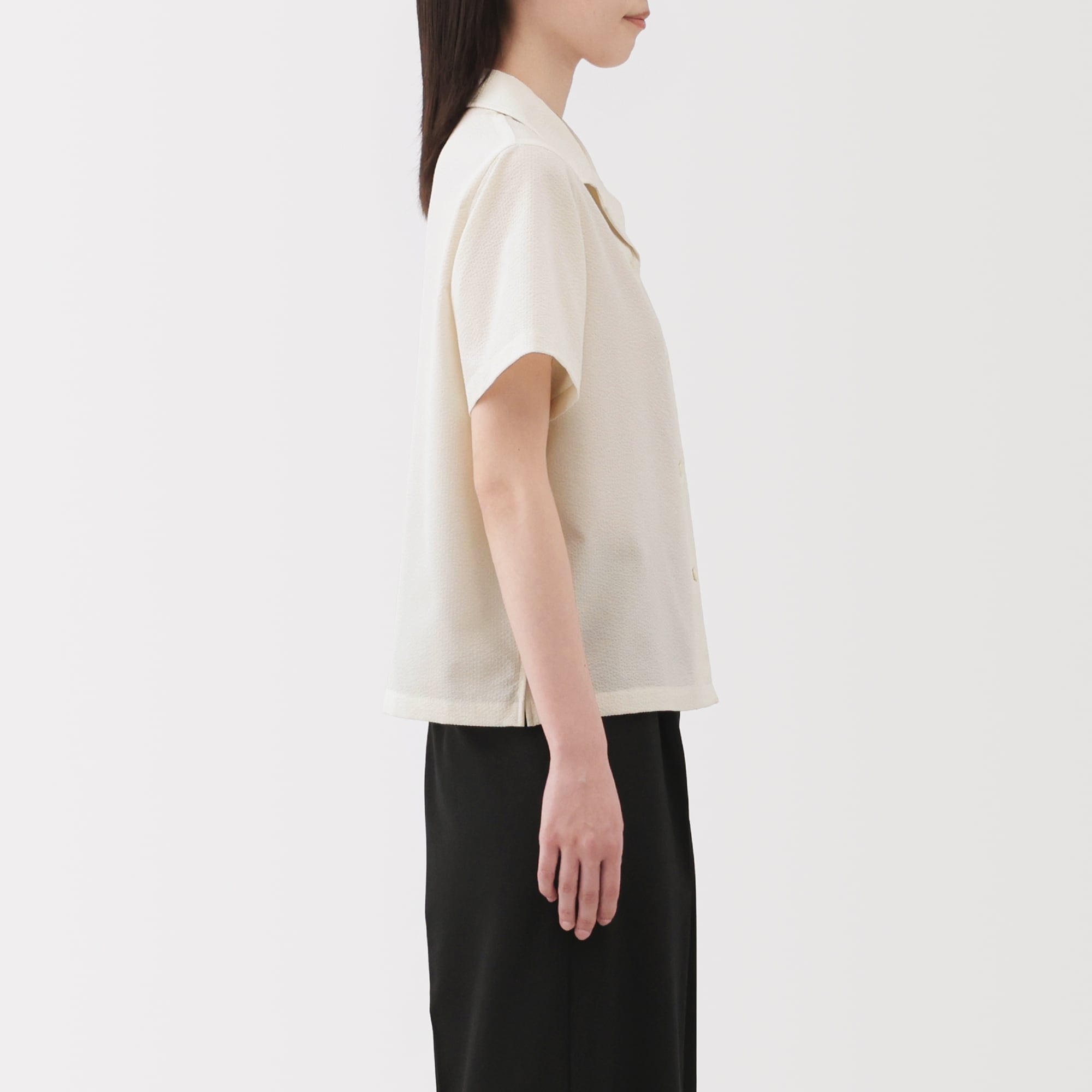 婦人　風を通す　ストレッチサッカー　オープンカラー半袖シャツ