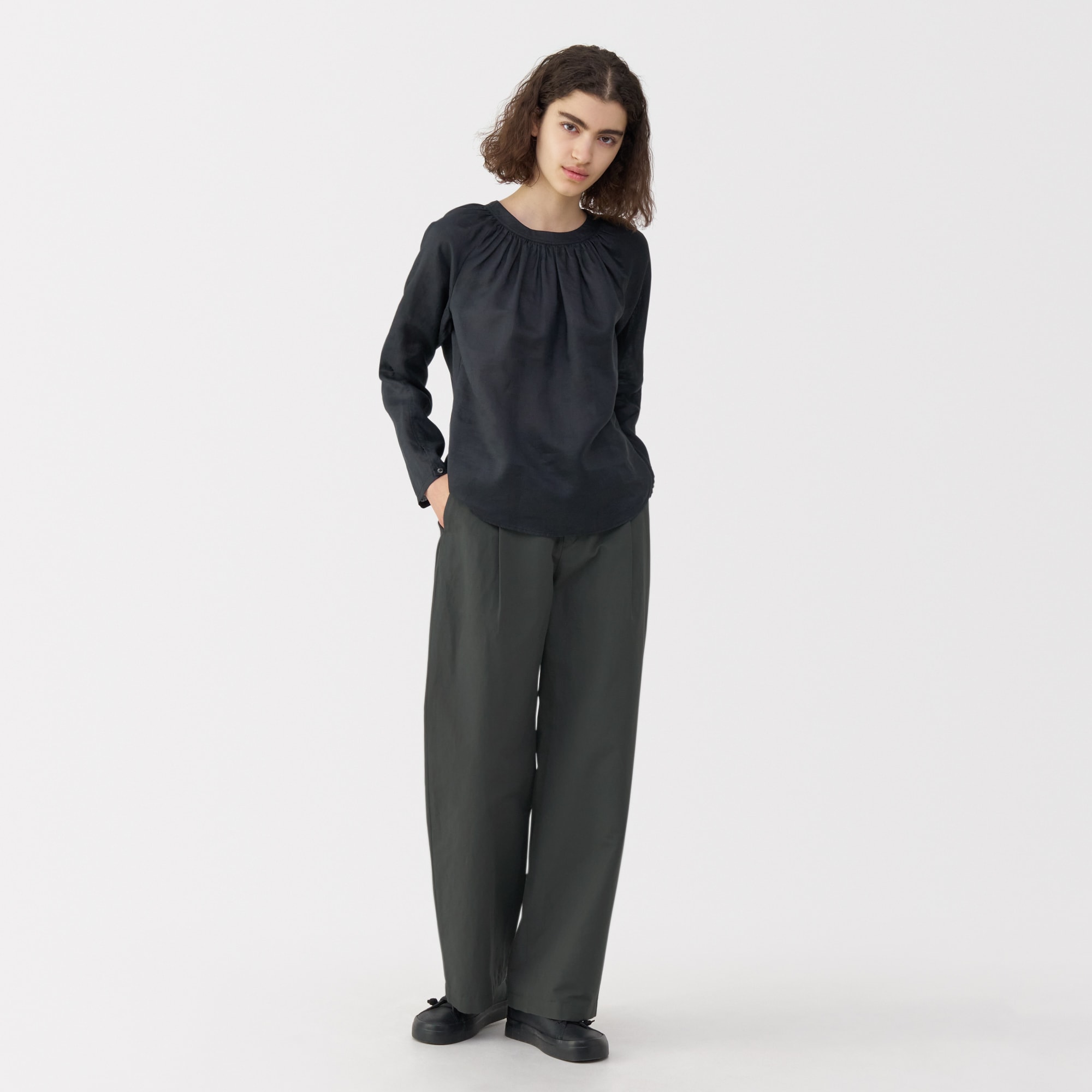 MUJI Labo 綿混タックワイドパンツ64・オフ白 - メルカリ