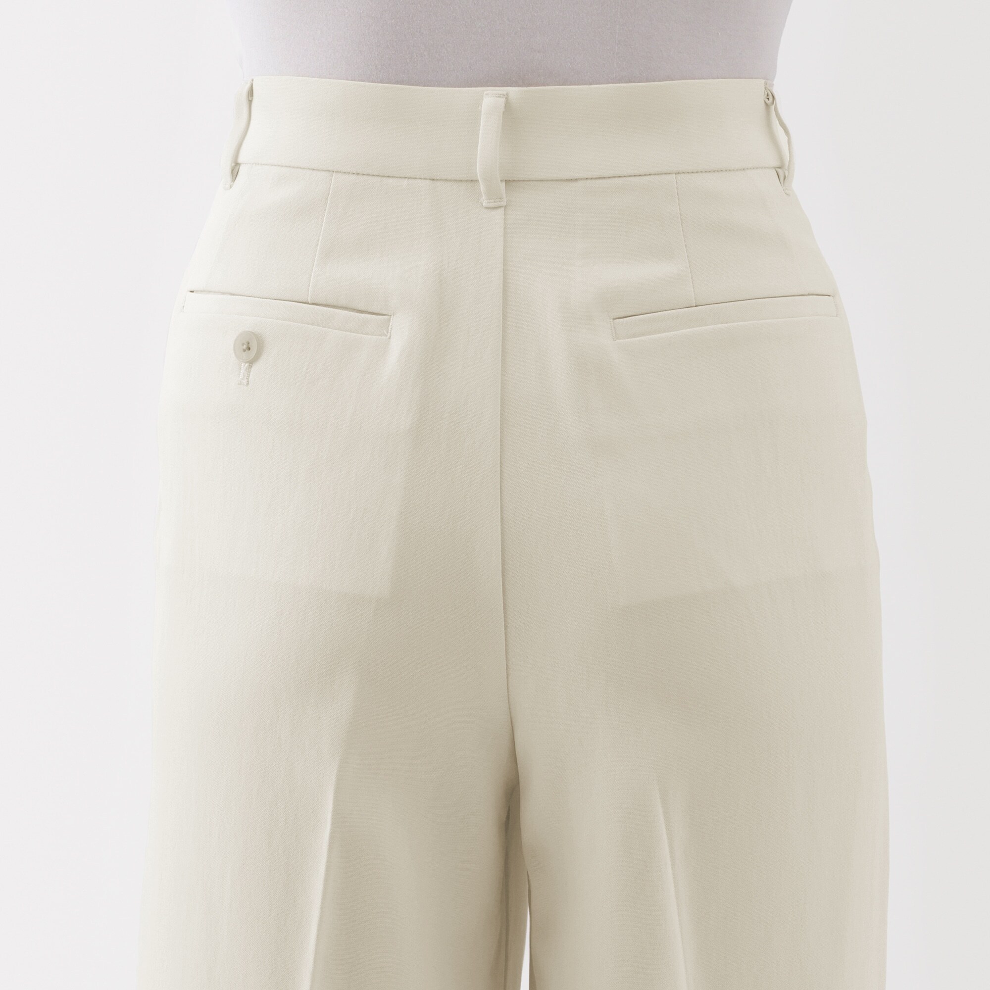 婦人　撥水　タックストレートパンツ