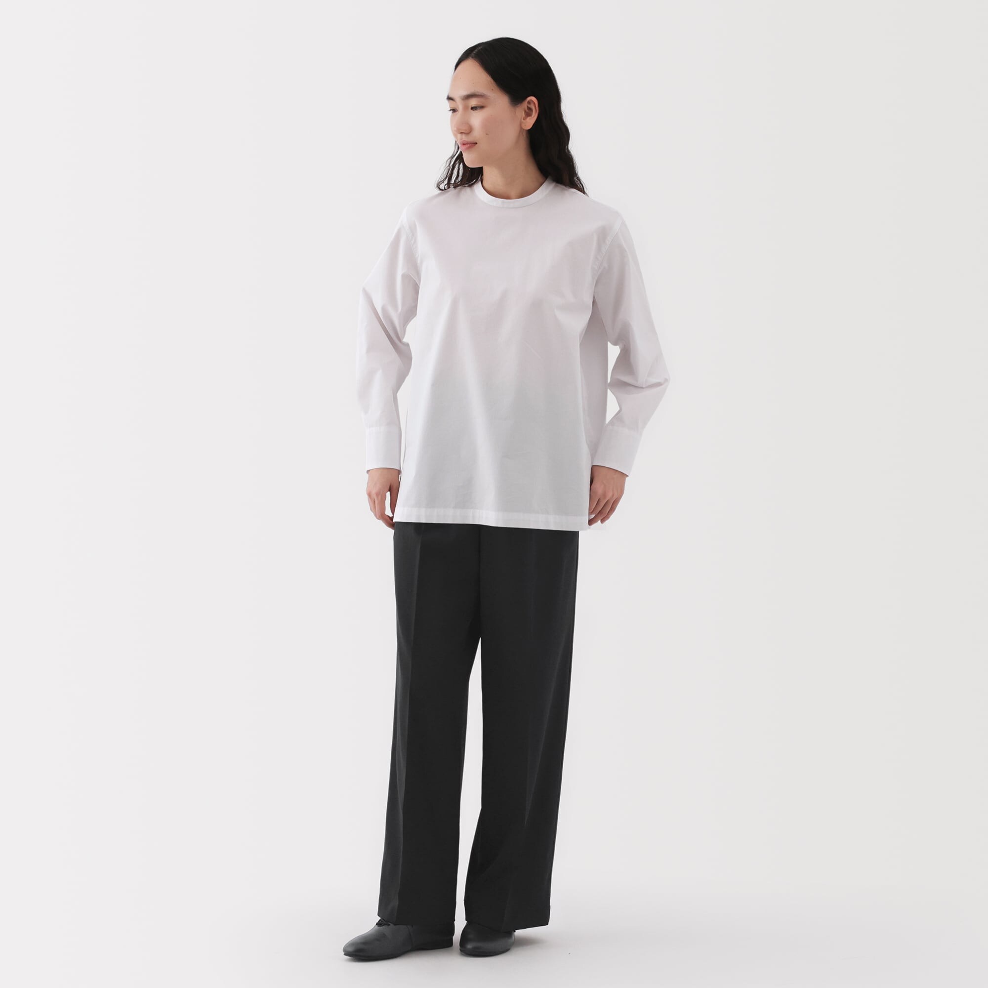 婦人　撥水　タックストレートパンツ