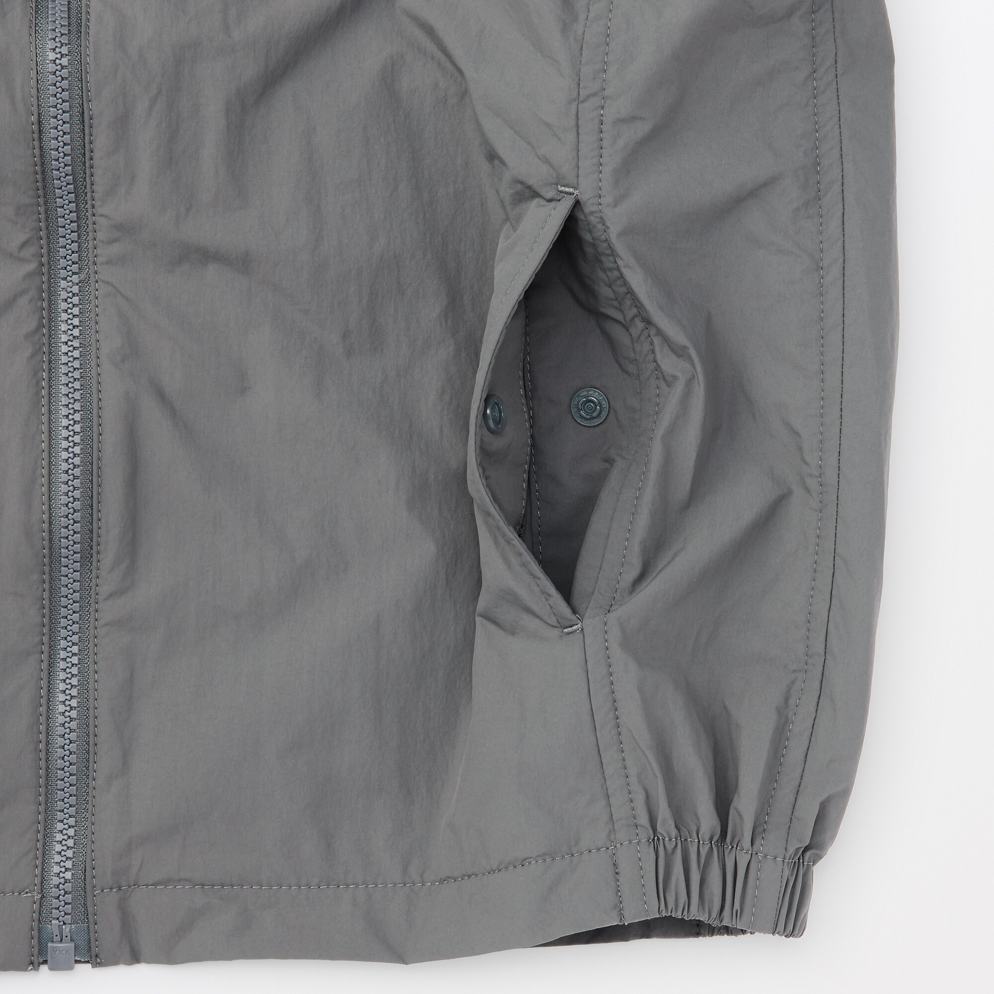 キッズ　撥水ＵＶカットポケッタブルウィンドブレーカー