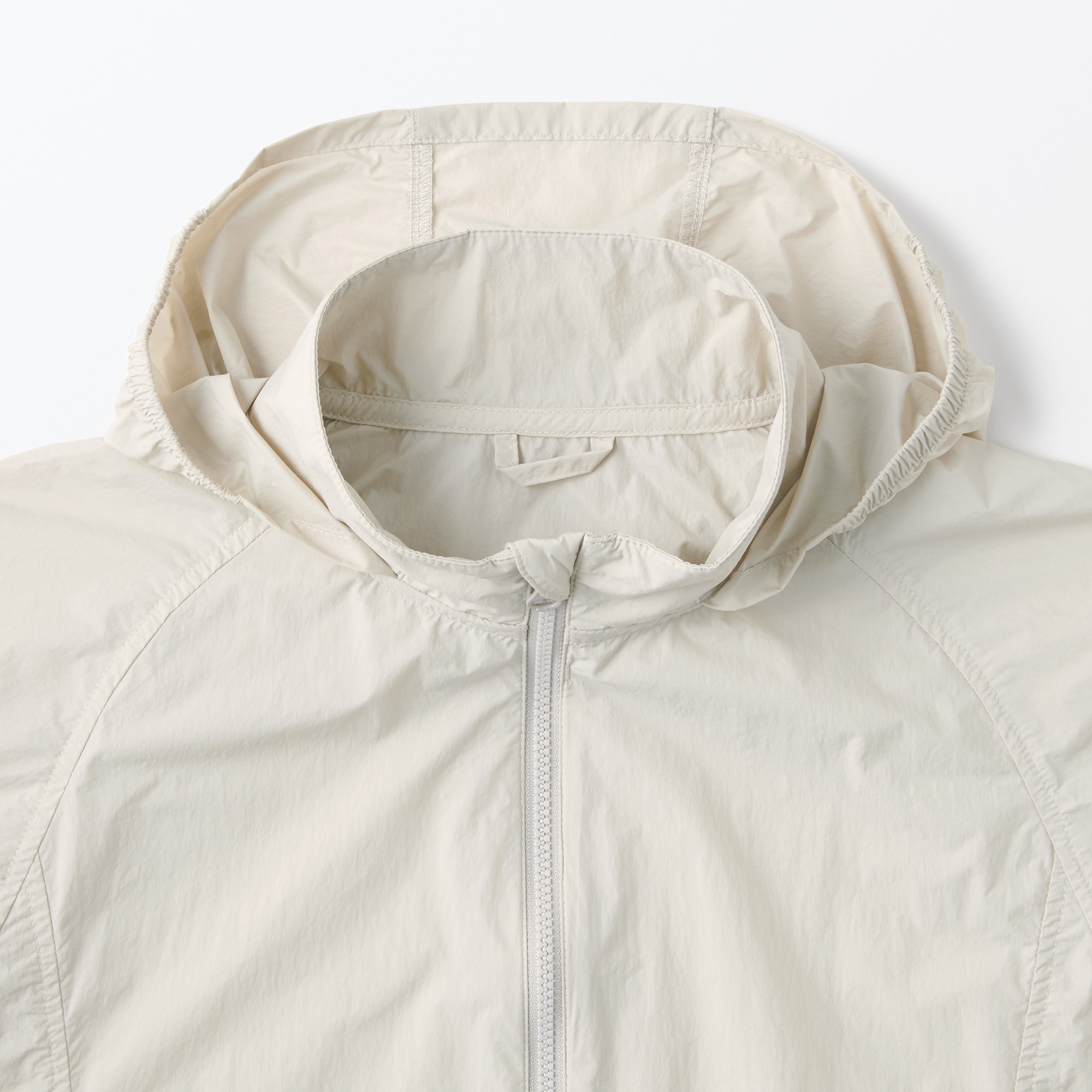 キッズ　撥水ＵＶカットポケッタブルウィンドブレーカー