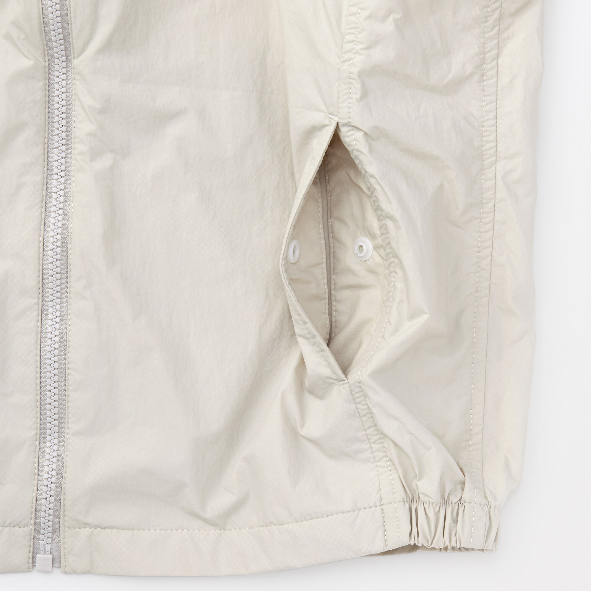 キッズ　撥水ＵＶカットポケッタブルウィンドブレーカー