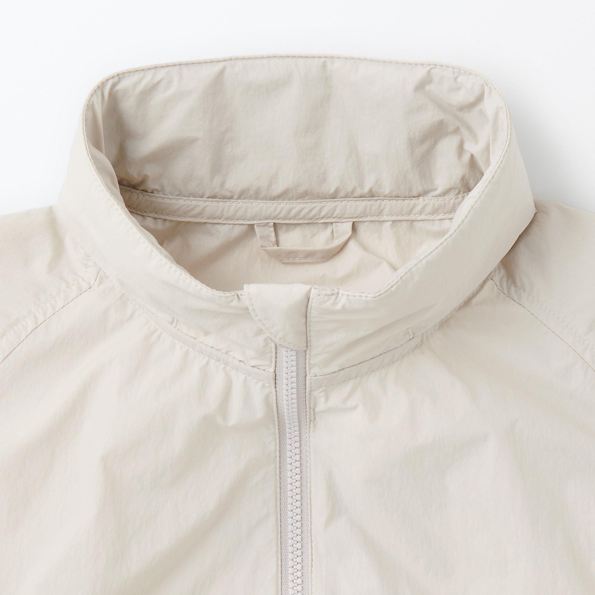 キッズ　撥水ＵＶカットポケッタブルウィンドブレーカー