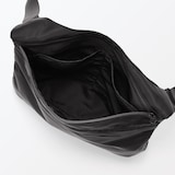 ナイロンショルダーバッグ