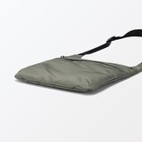 ナイロンショルダーバッグ