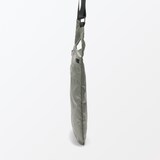 ナイロンショルダーバッグ