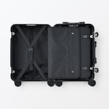 アルミハードキャリーケース３４リットル（黒）