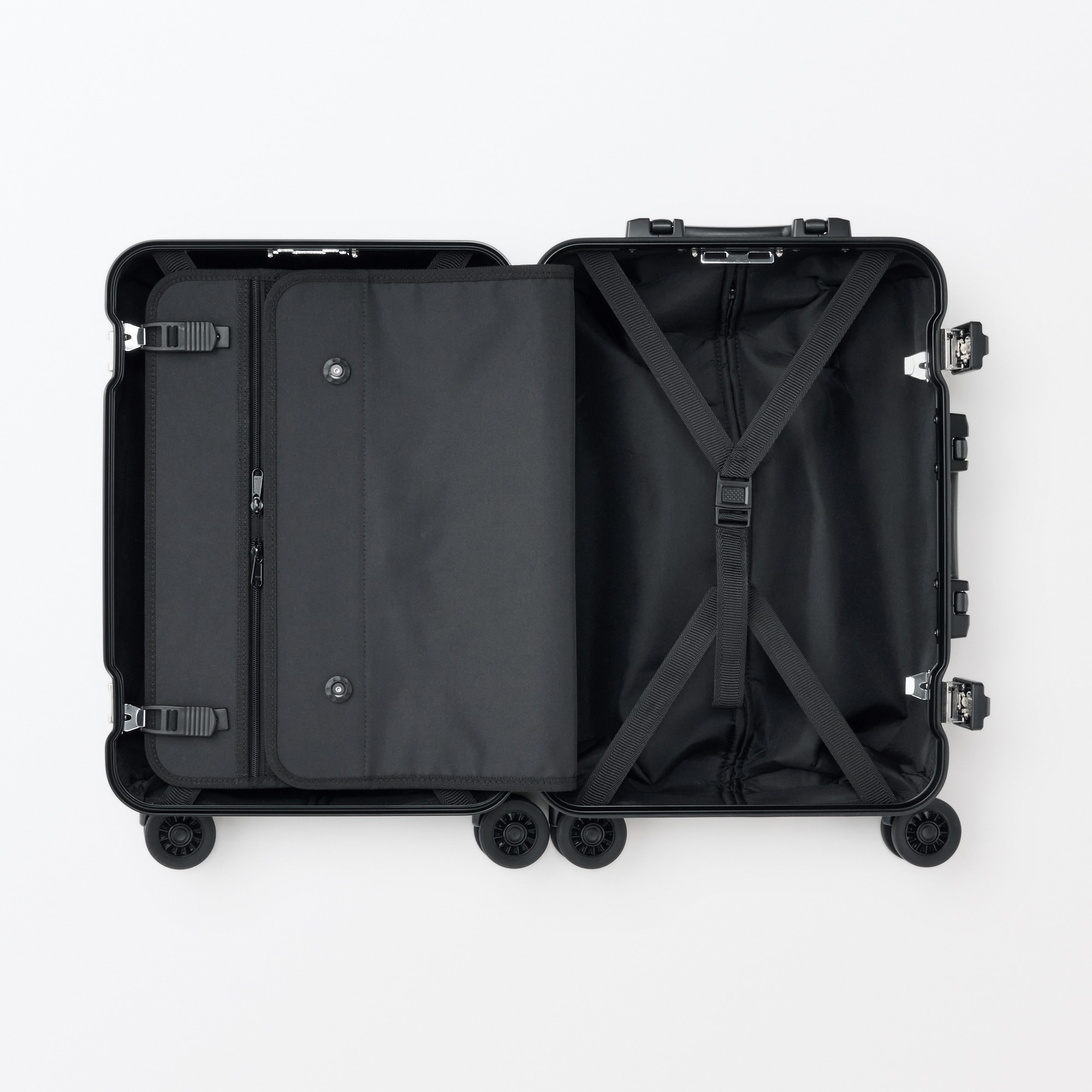 アルミハードキャリーケース３４リットル（黒）