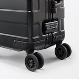 アルミハードキャリーケース３４リットル（黒）