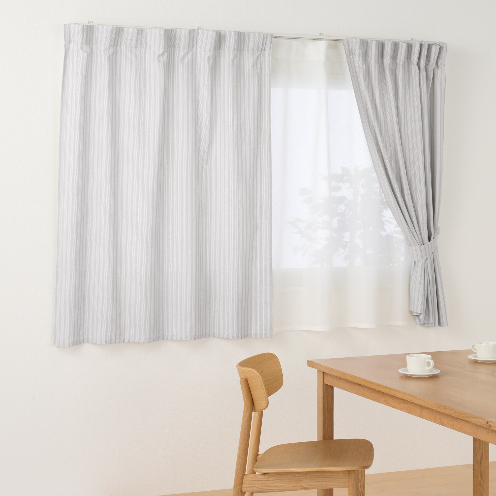 再生ポリエステル使い　ノンプリーツカーテン