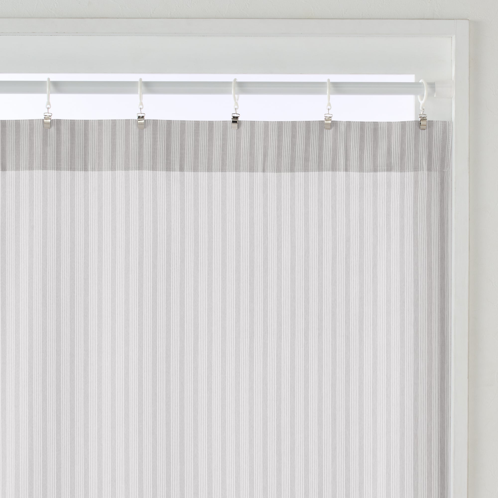 再生ポリエステル使い　ノンプリーツカーテン