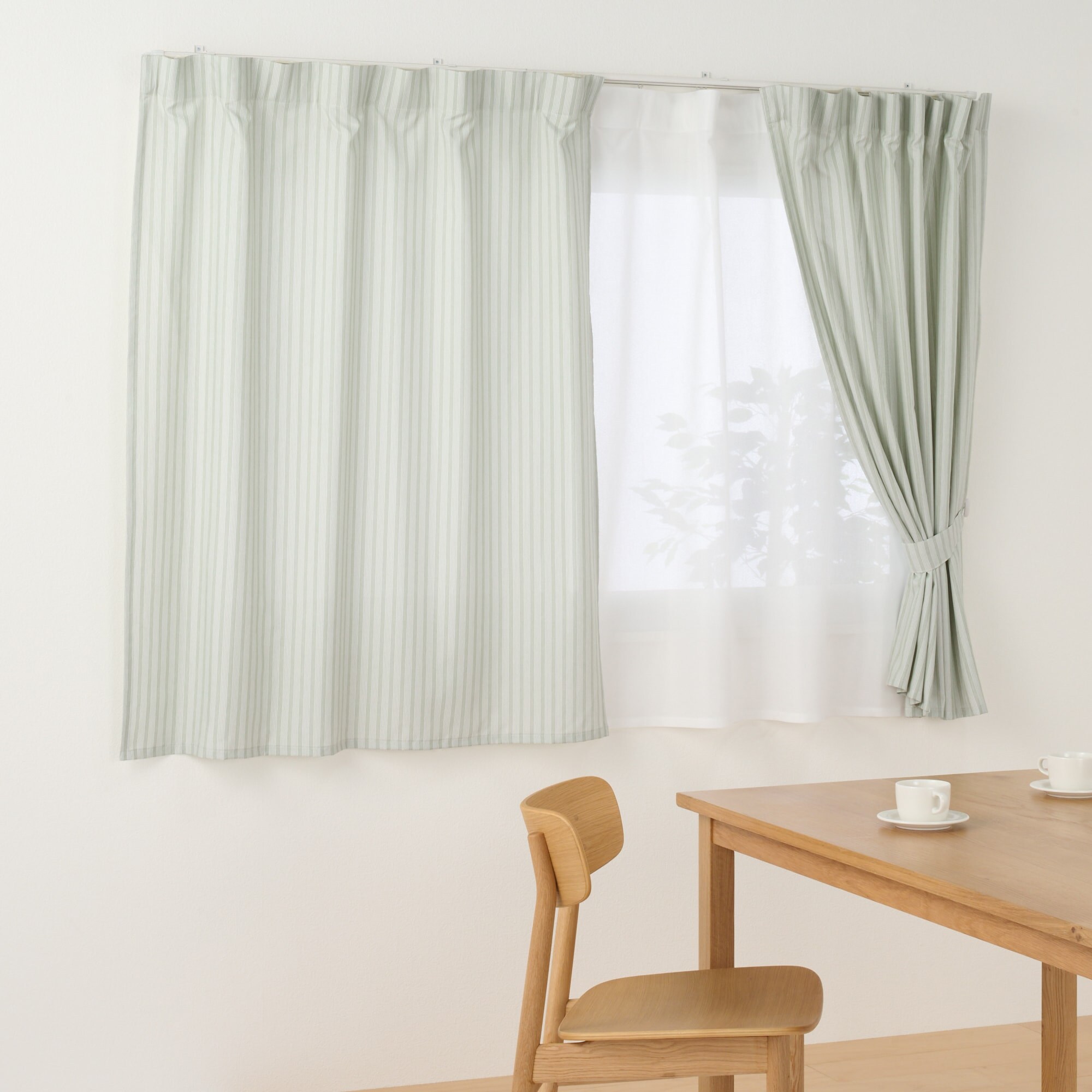 再生ポリエステル使い　ノンプリーツカーテン