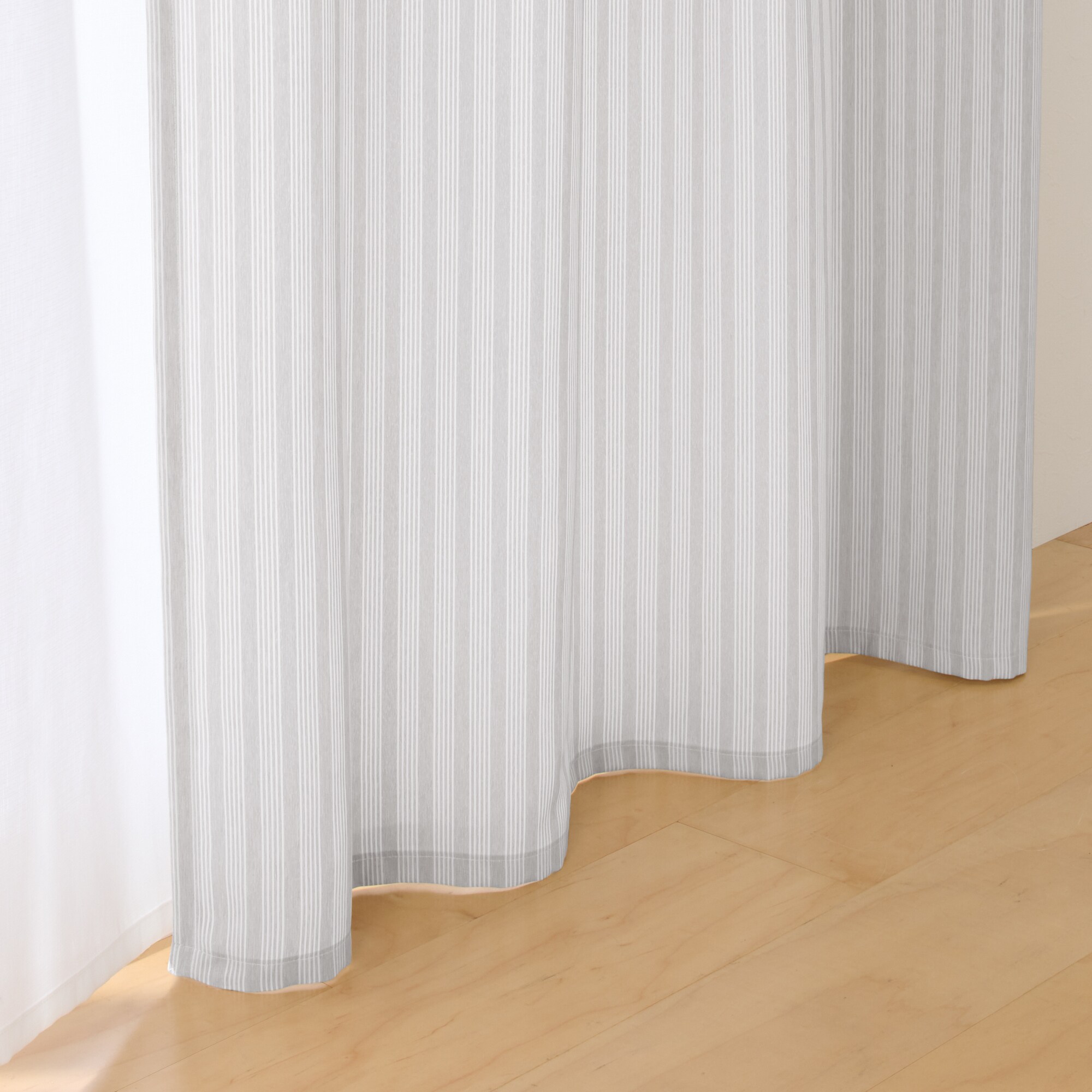 再生ポリエステル使い　ノンプリーツカーテン